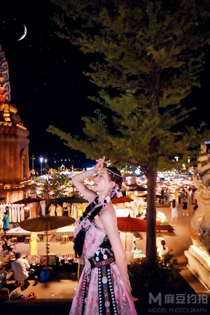 夜景模特