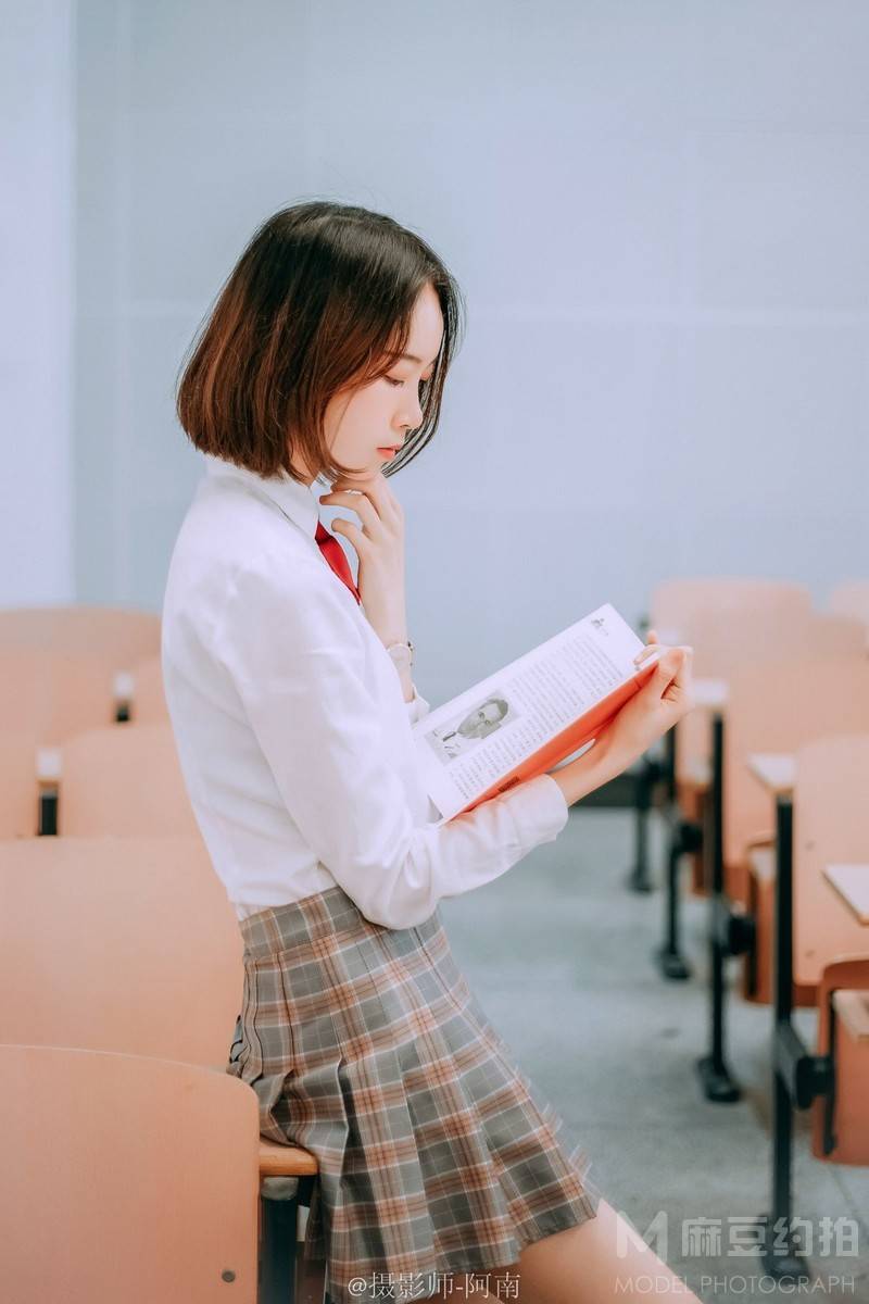 校园模特