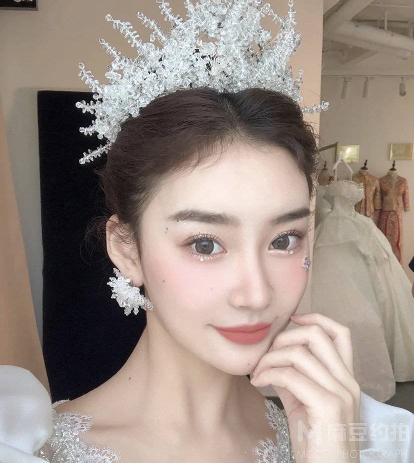 妆容模特