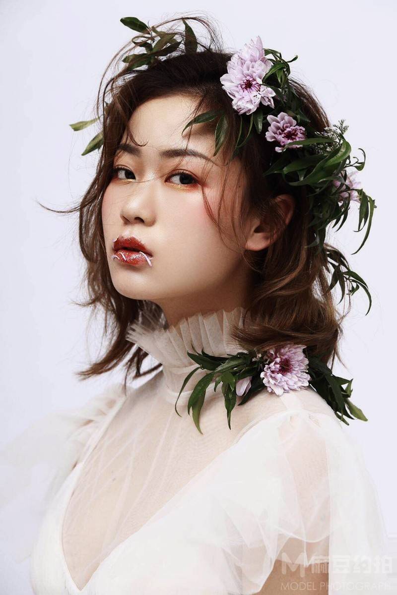 妆容模特