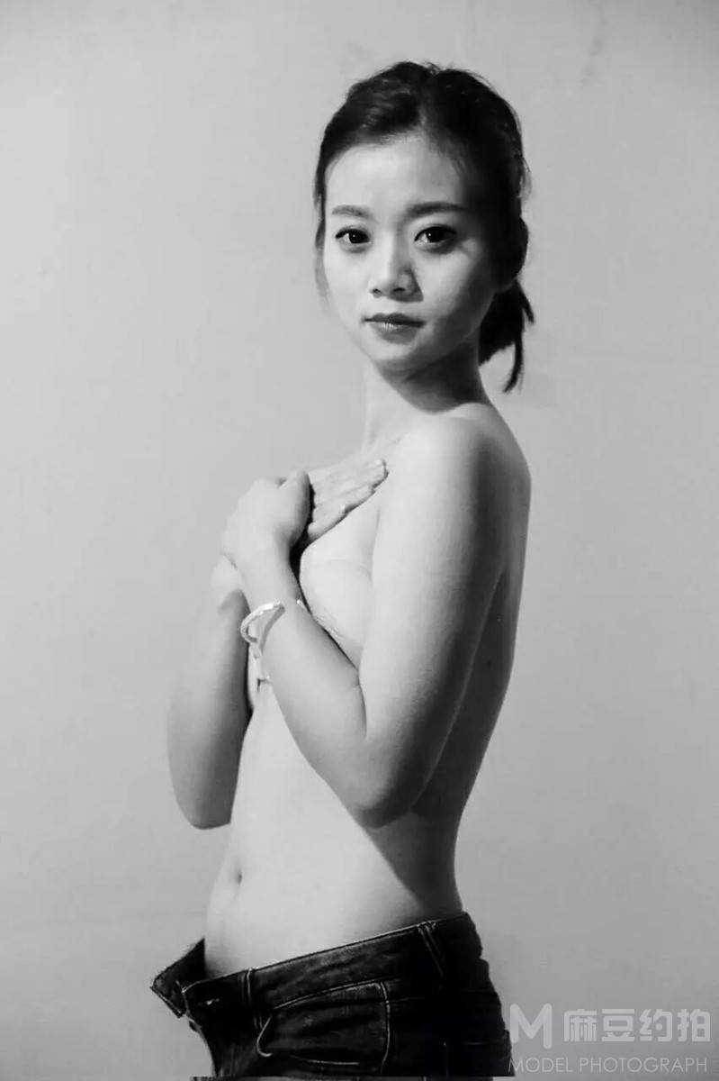 黑白模特