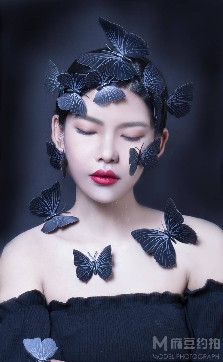 宝丽来模特