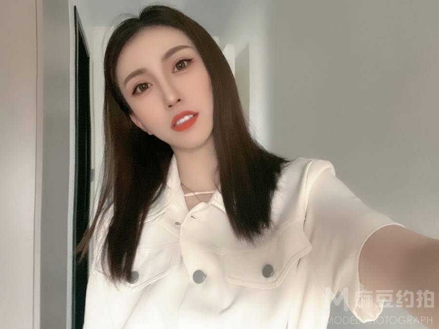 纪实模特