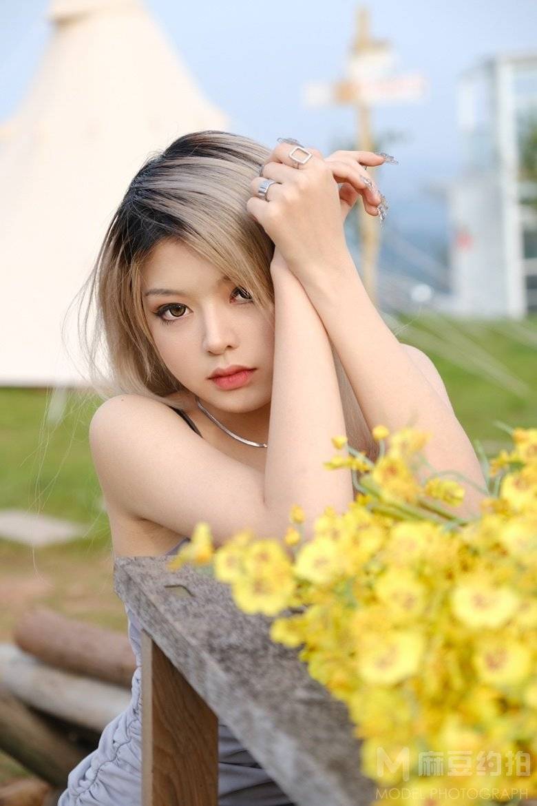 妆容模特