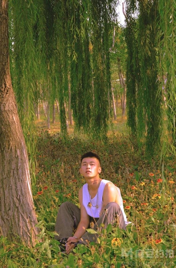 情绪模特