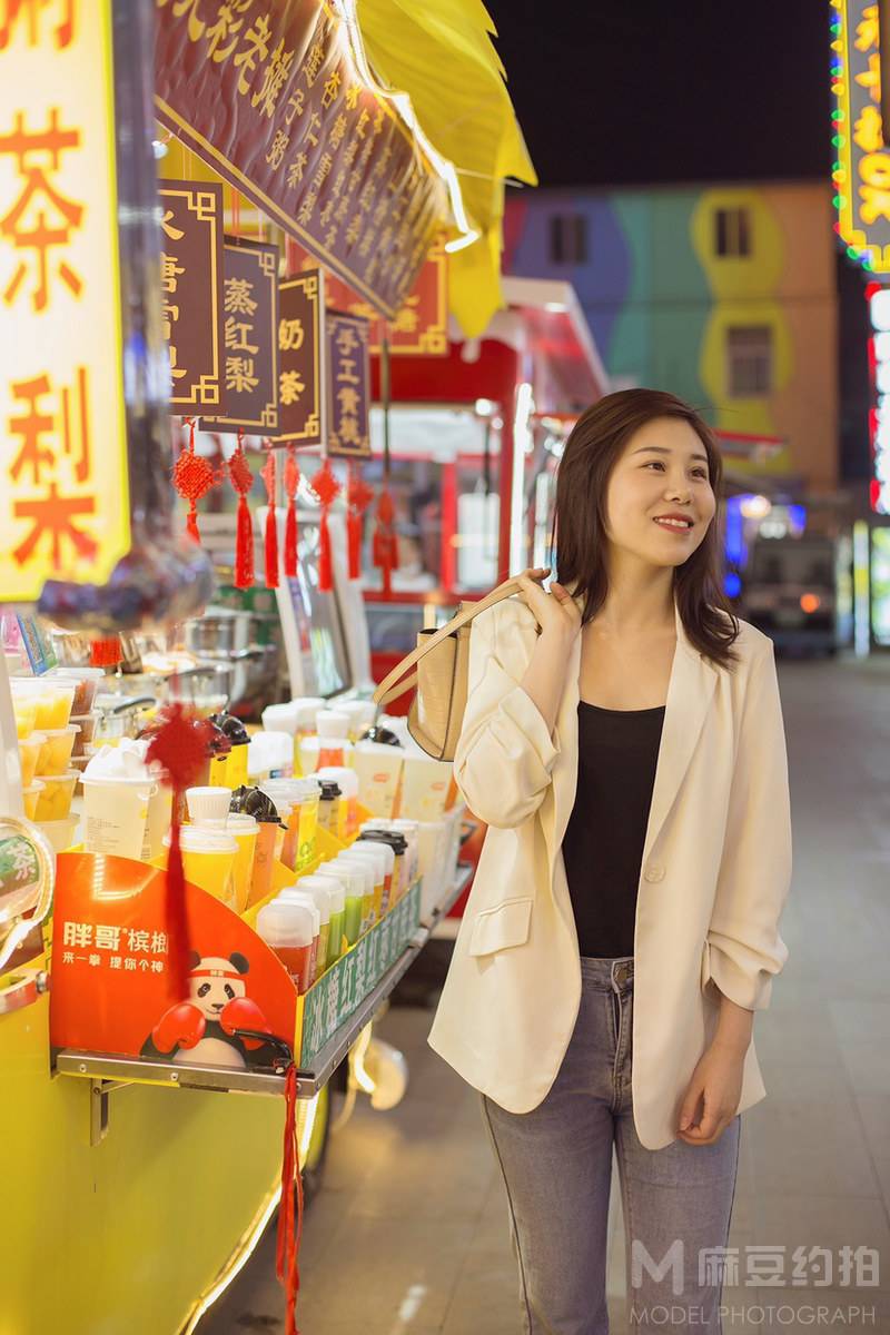 夜景模特