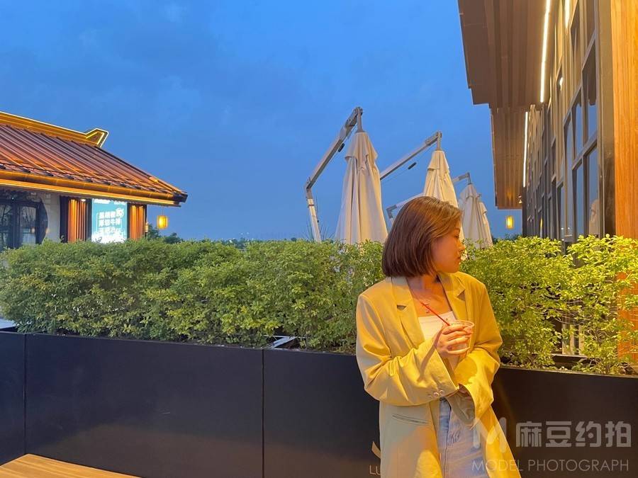 夜景模特