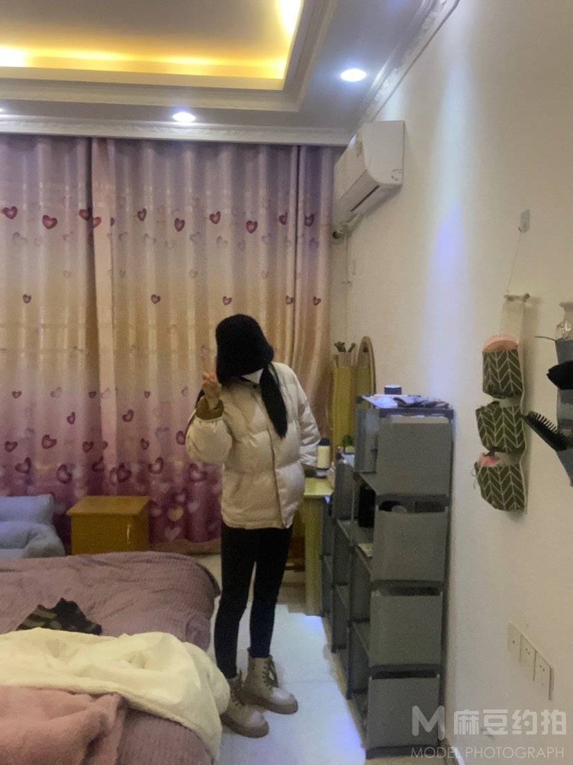 黑白模特
