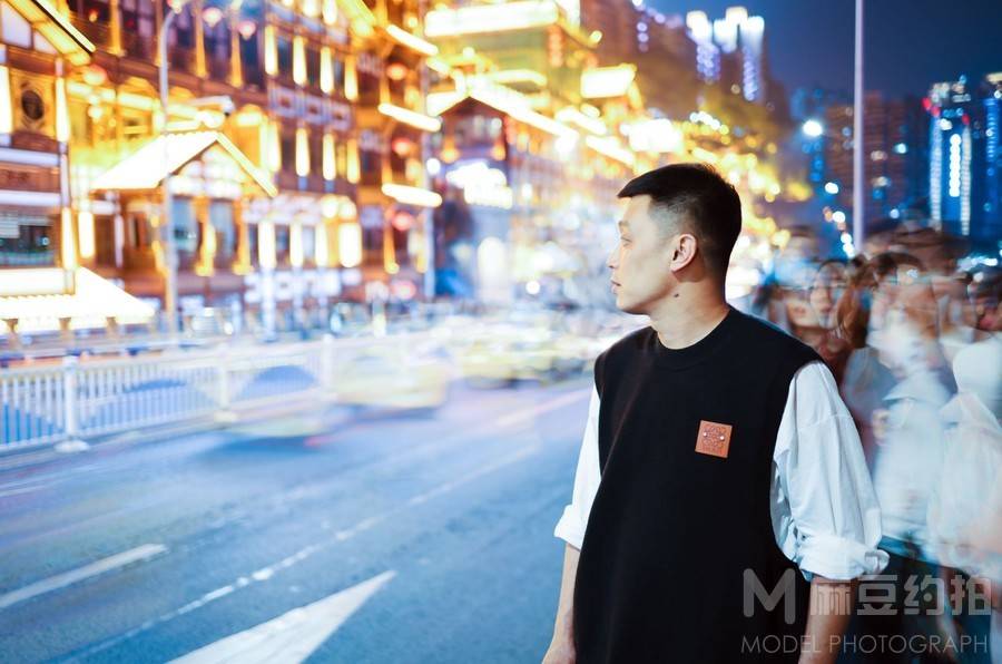 情绪模特