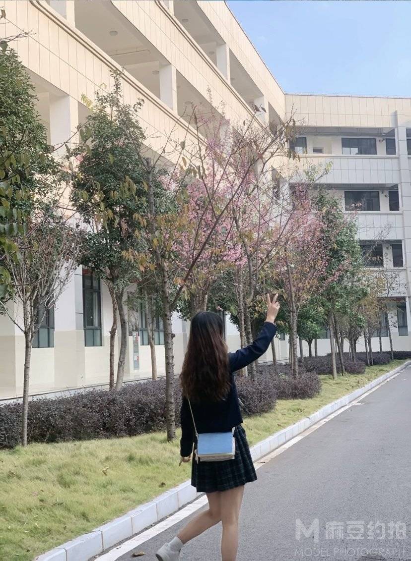 校园模特