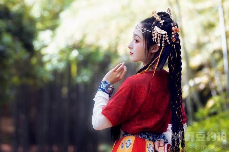汉服模特
