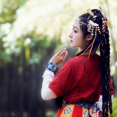 汉服模特