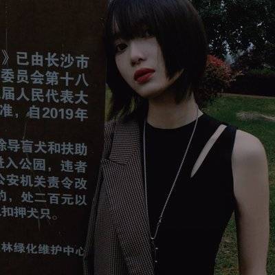 黑白模特