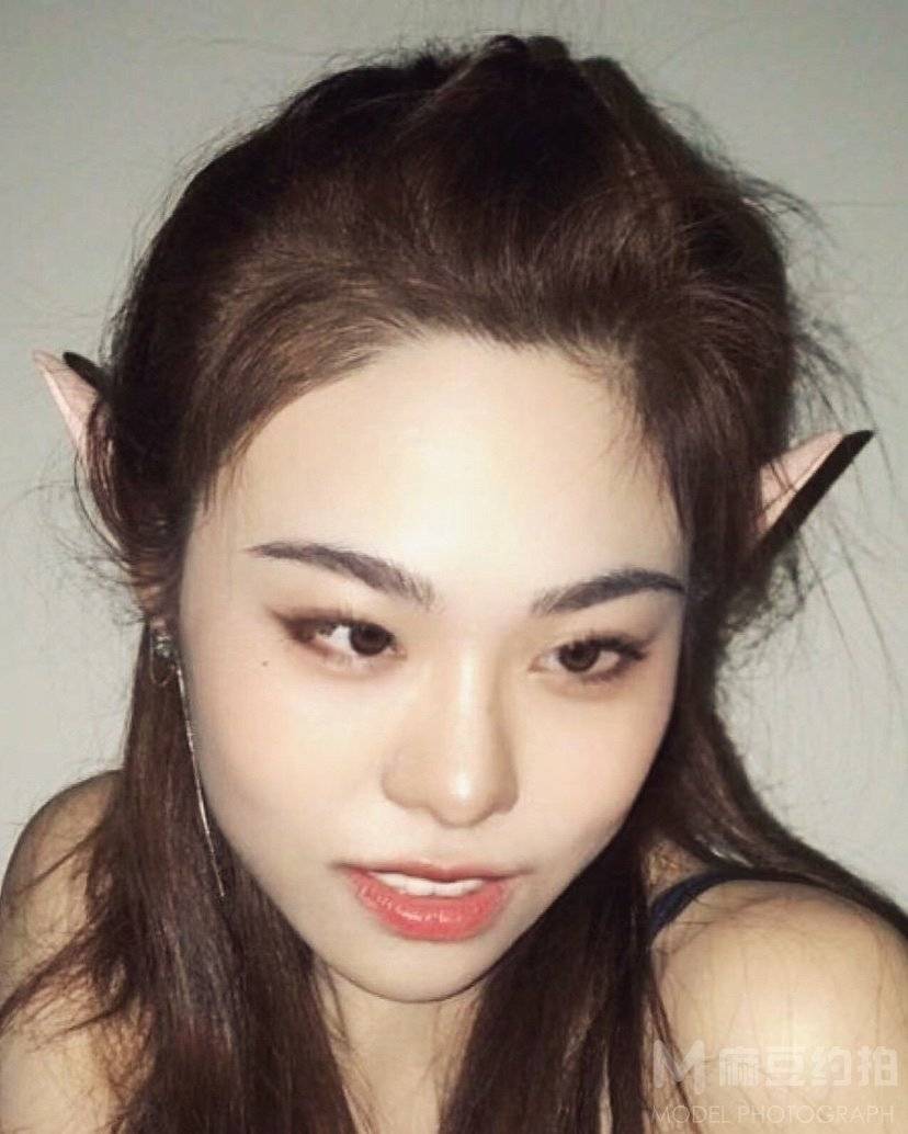 胶片模特