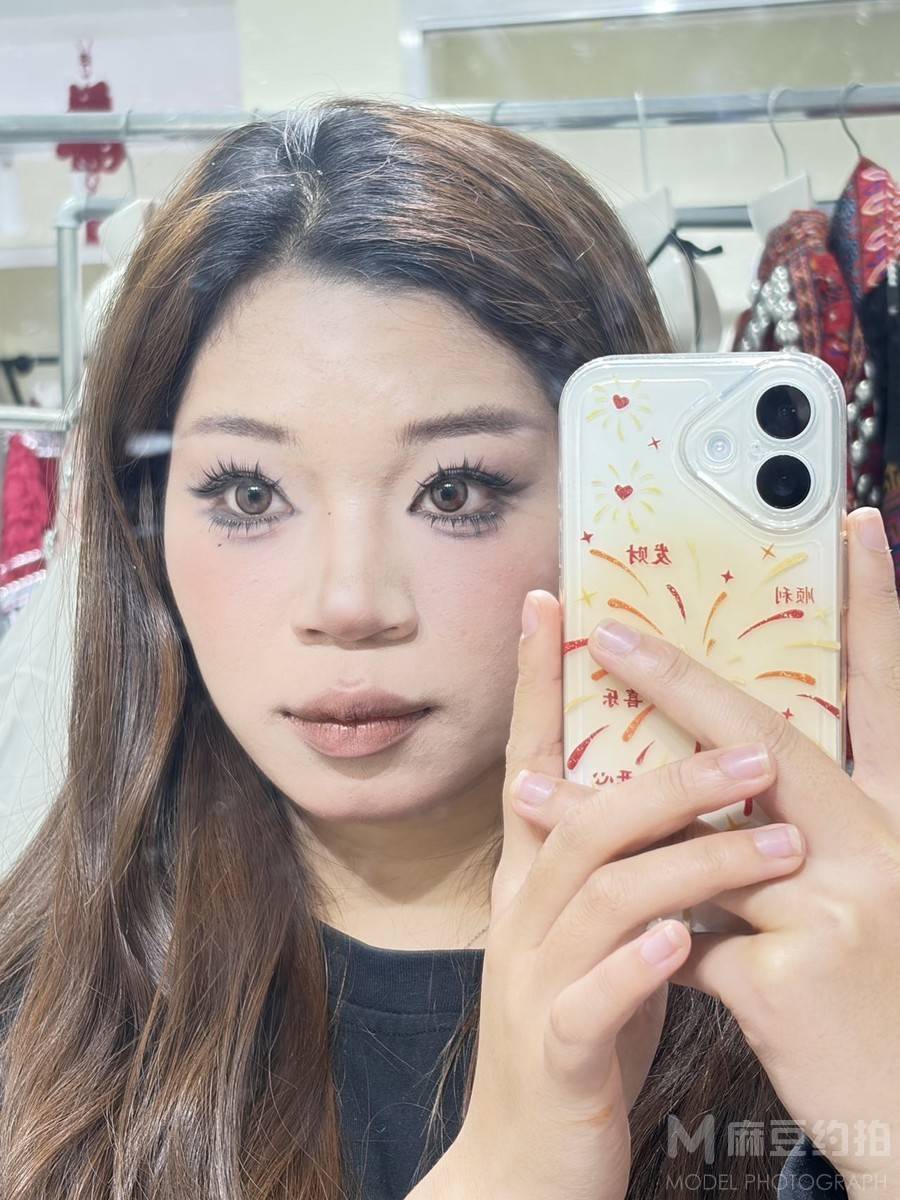妆容模特