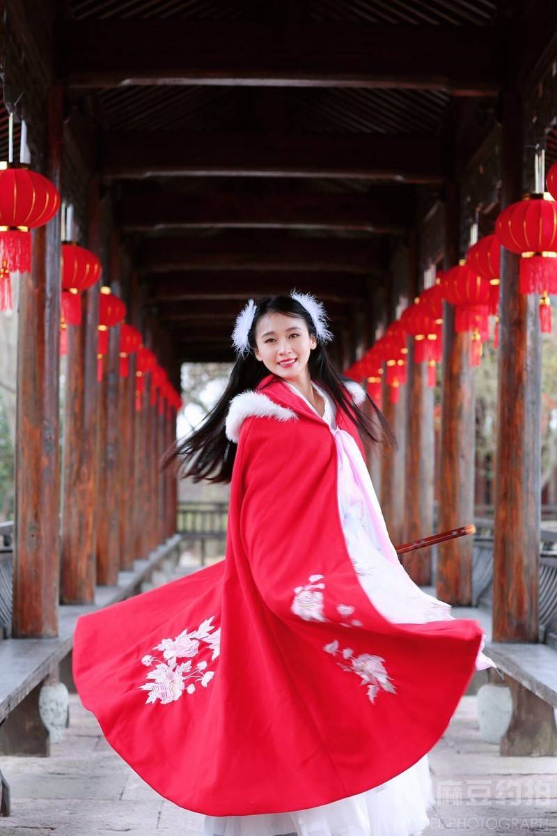汉服模特
