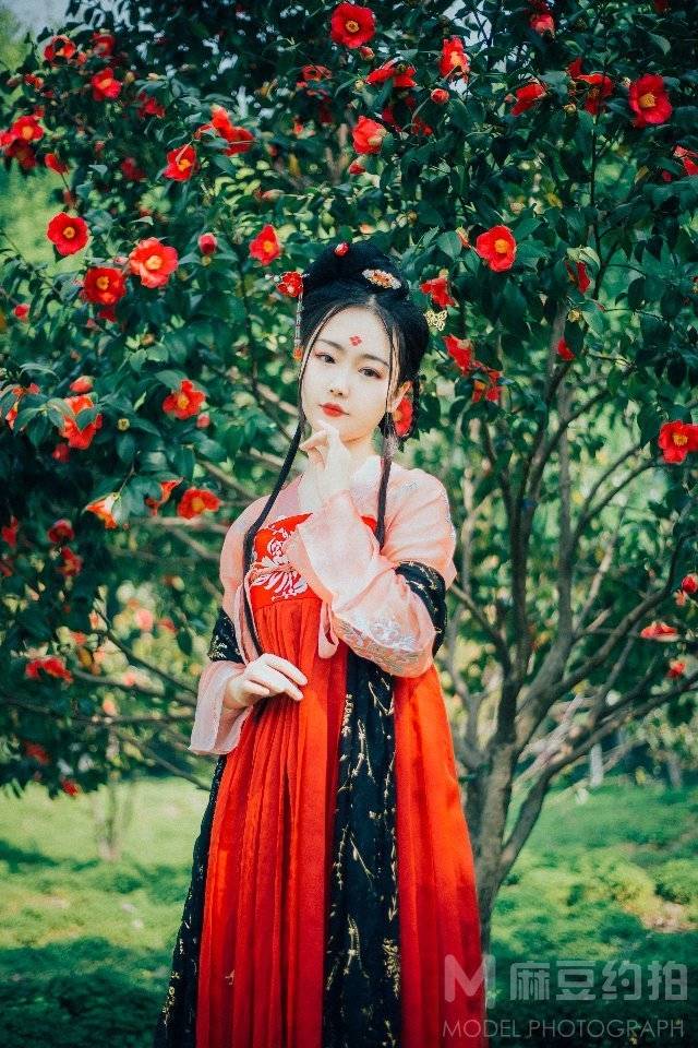 汉服模特