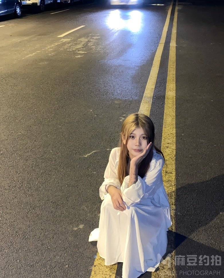 黑白模特