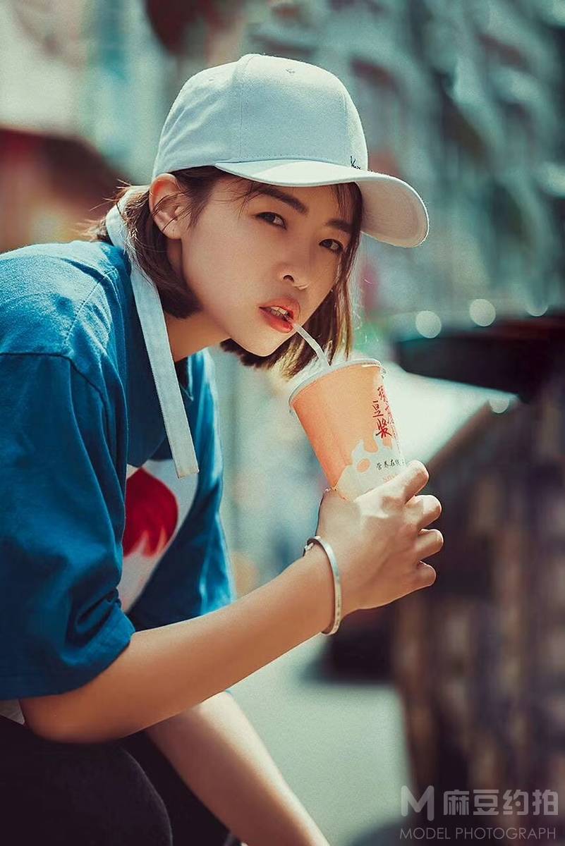 情绪模特
