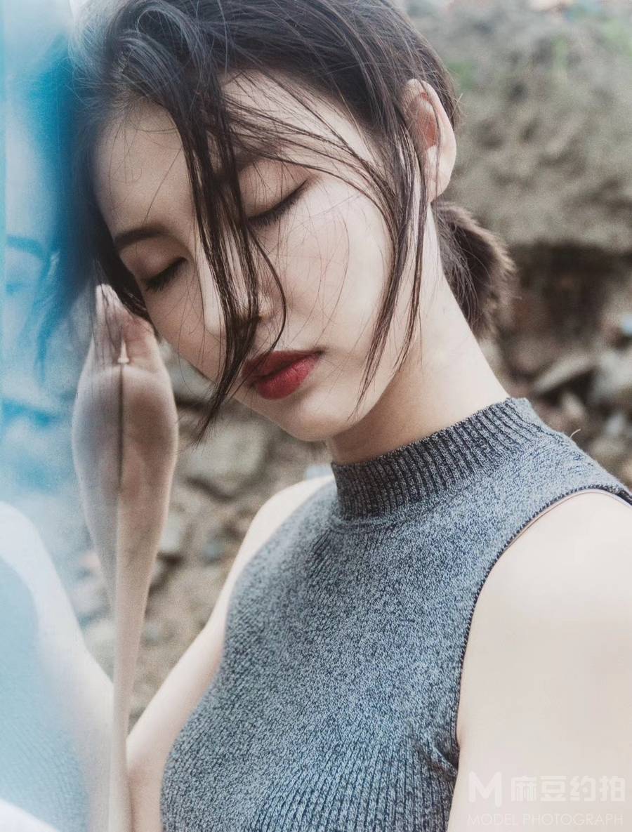黑白模特
