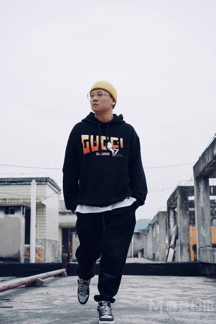 黑白模特