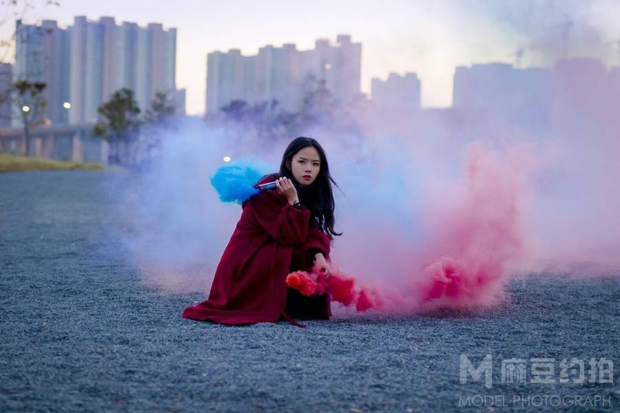 情绪模特