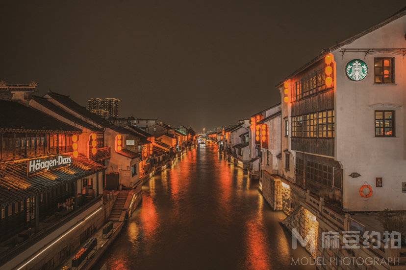 夜景模特