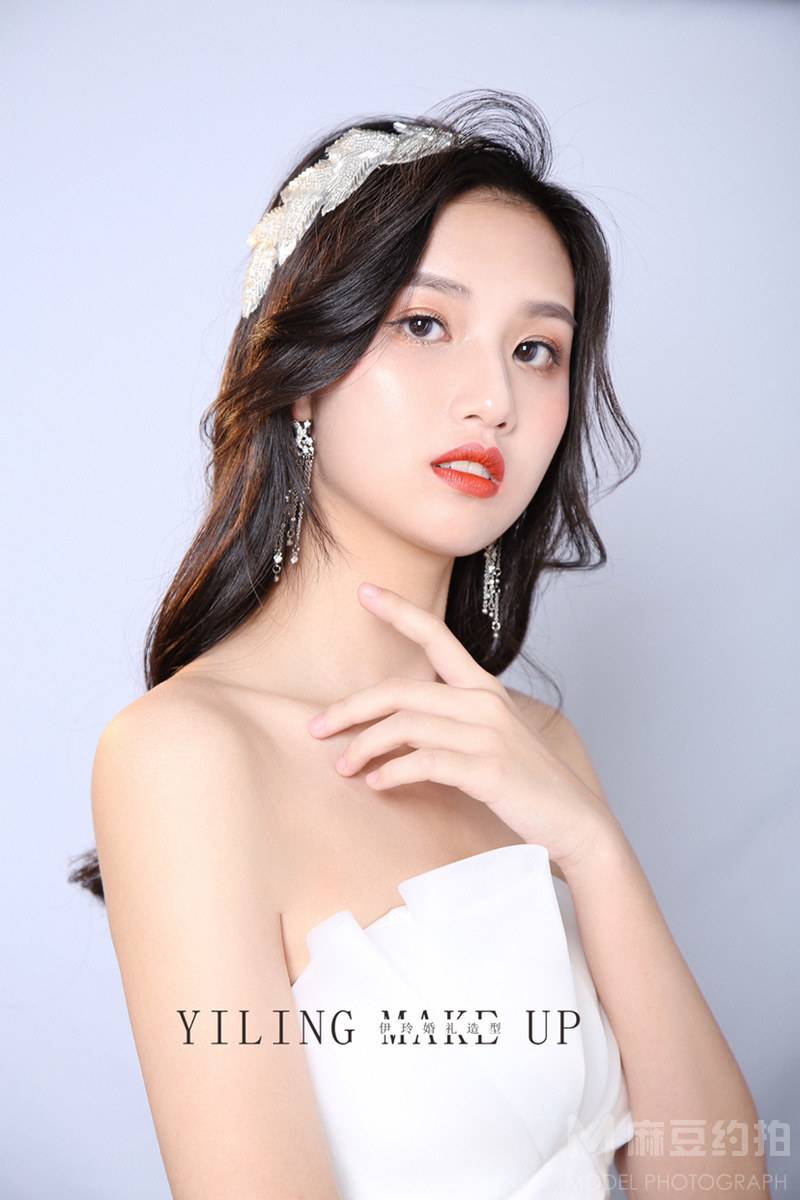 妆容模特
