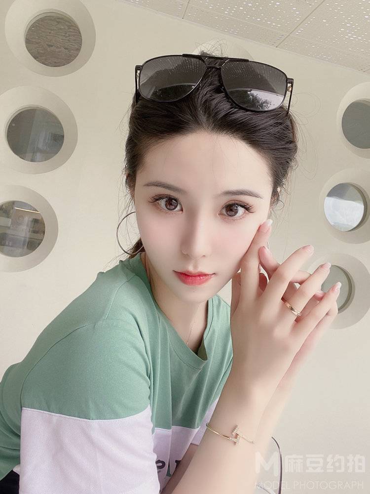 商务模特