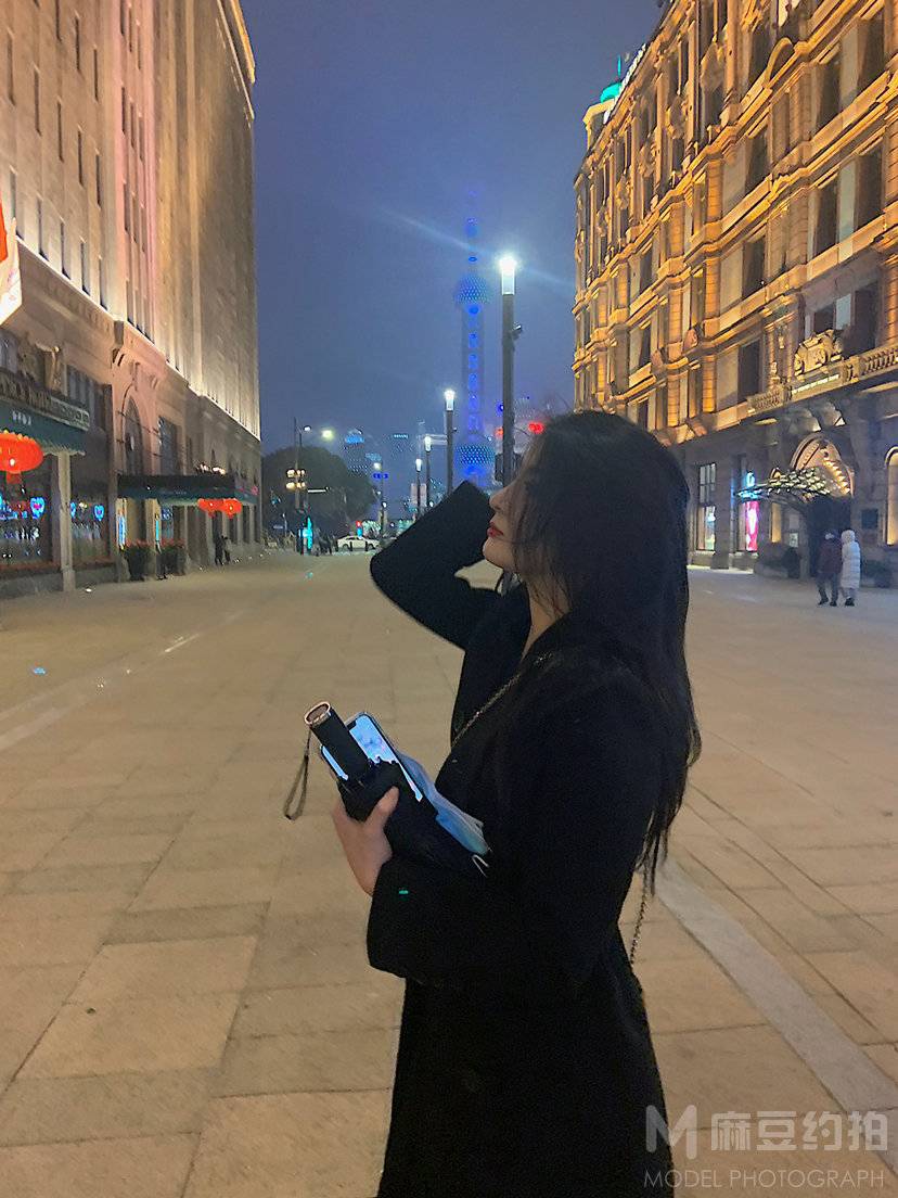 夜景模特