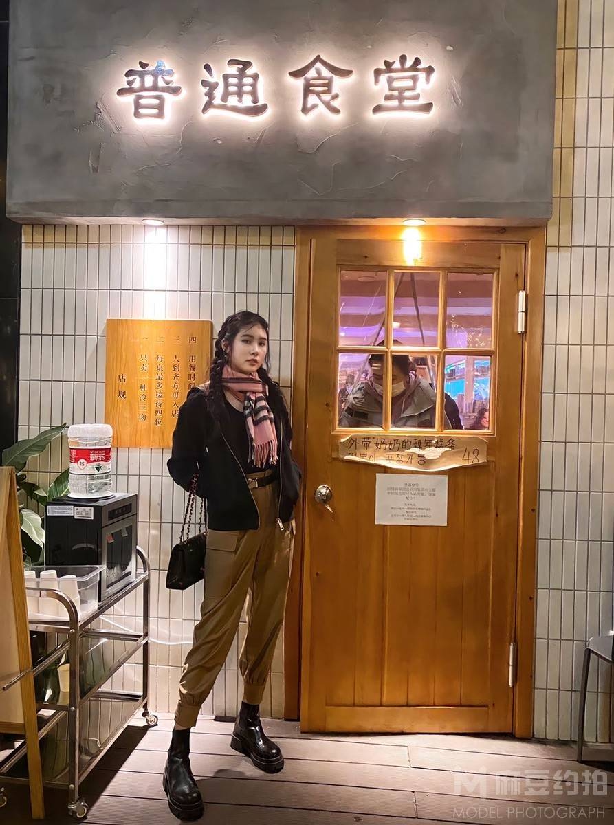 校园模特