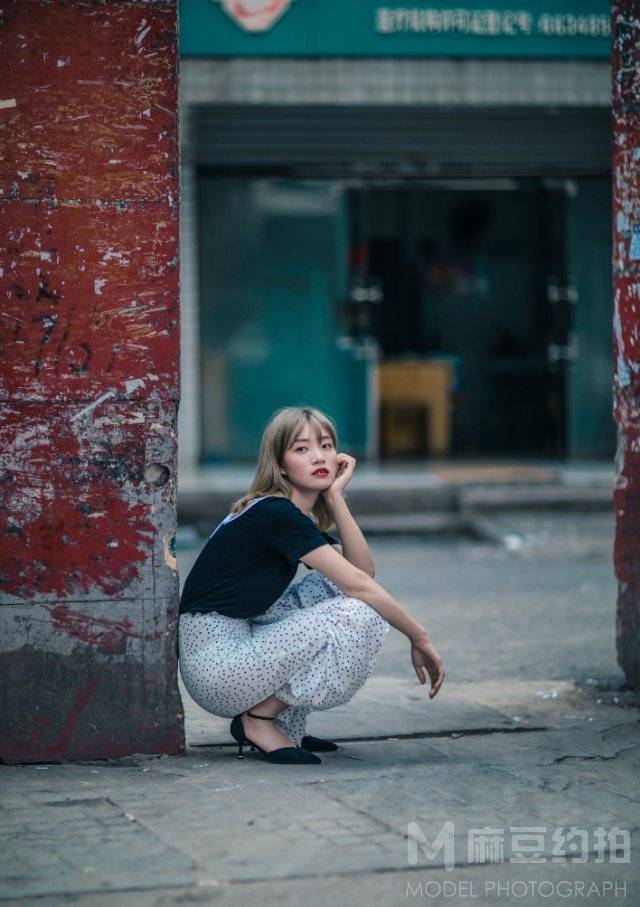 情绪模特
