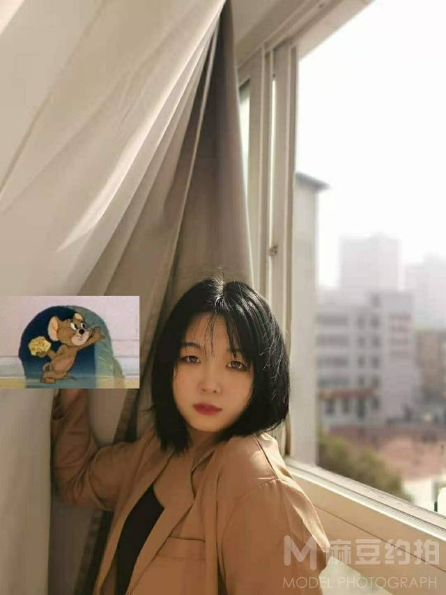 情绪模特