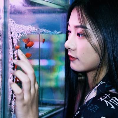 情绪模特