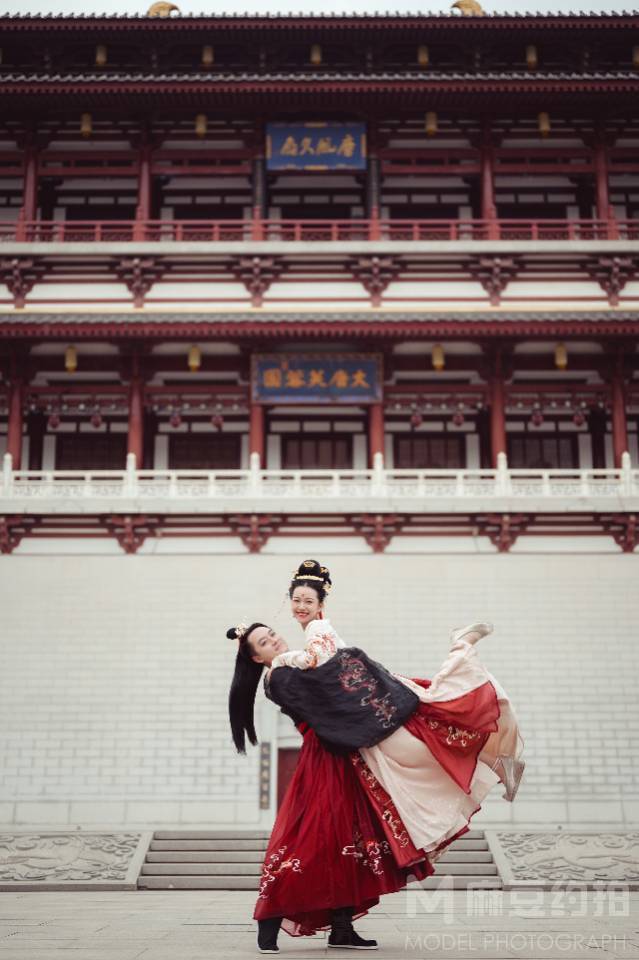 汉服模特