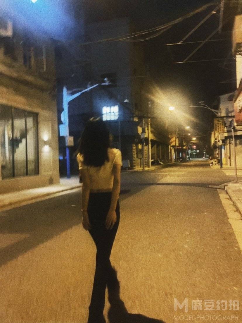 夜景模特