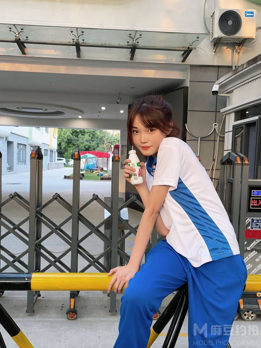 校园模特