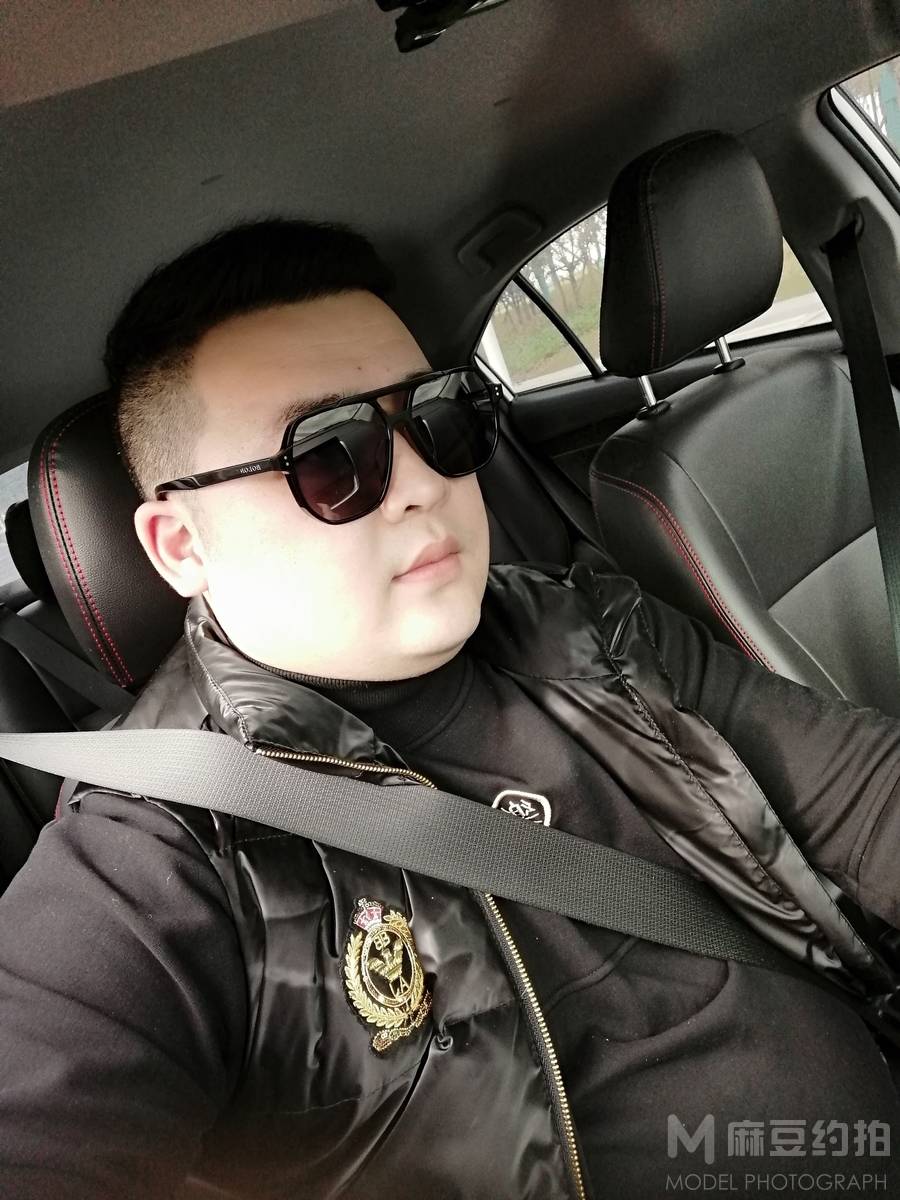纪实模特