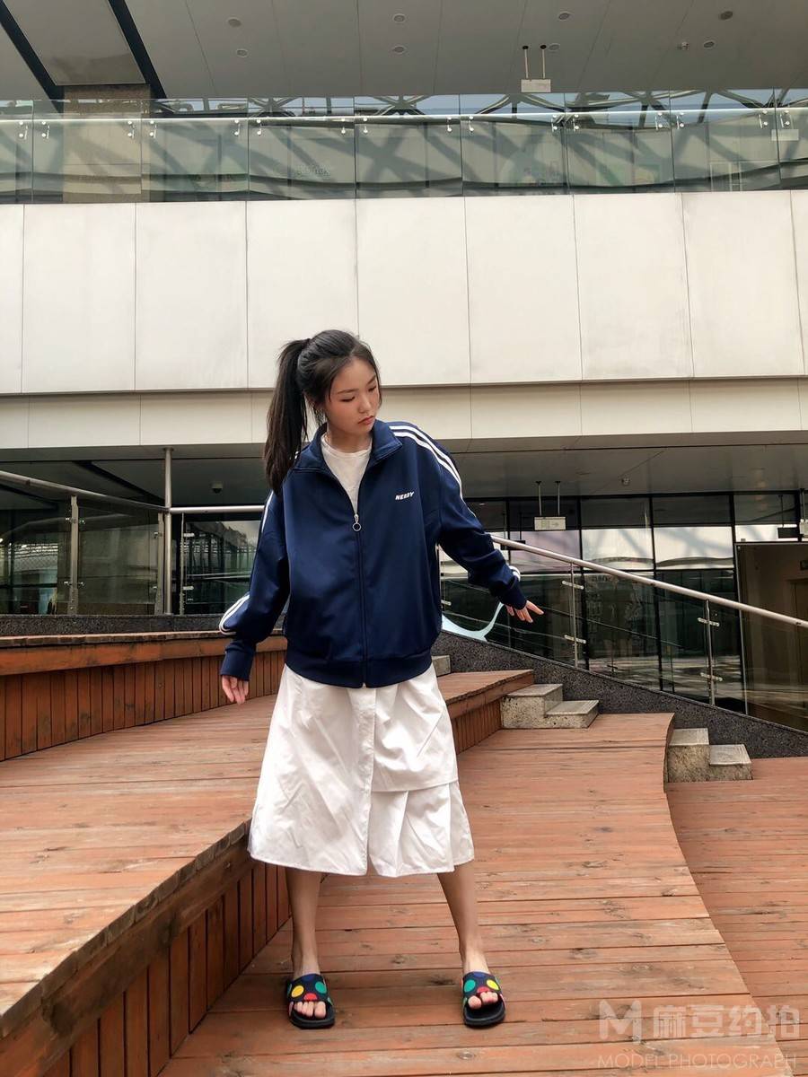 清新模特