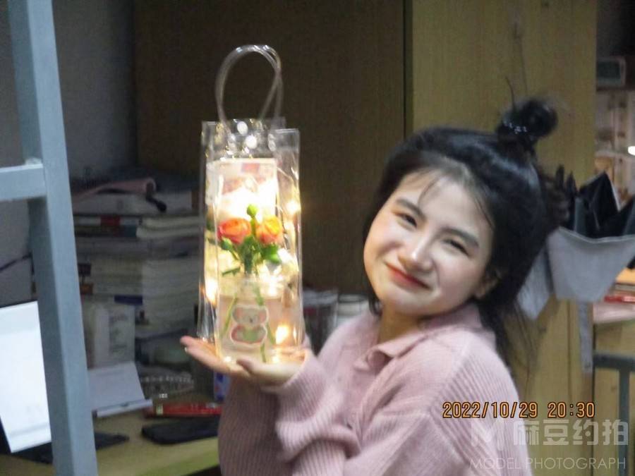 校园模特