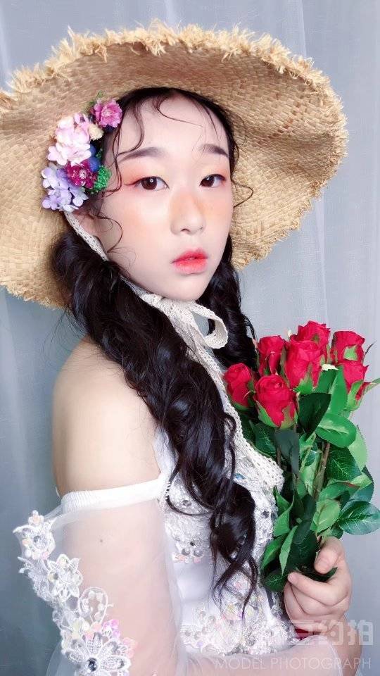 妆容模特