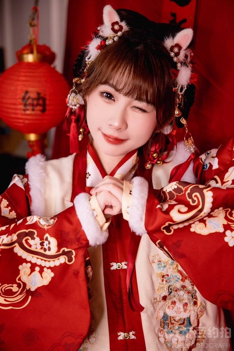 汉服模特