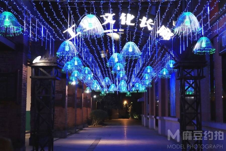 夜景模特