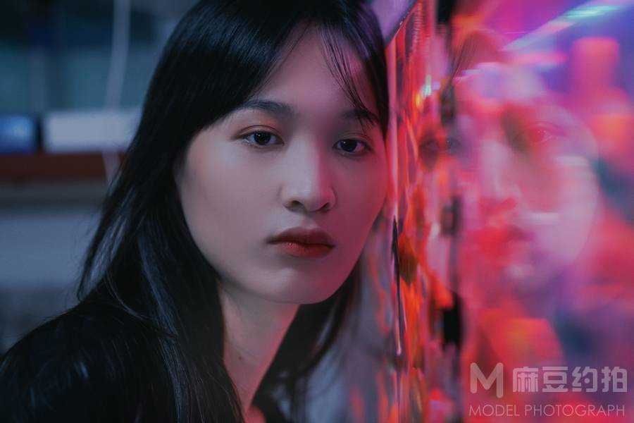 情绪模特