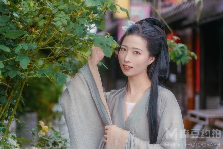 汉服模特