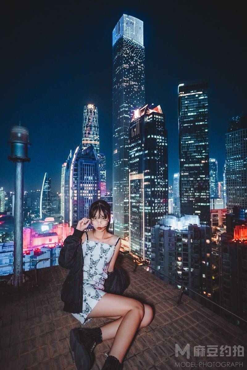 夜景模特