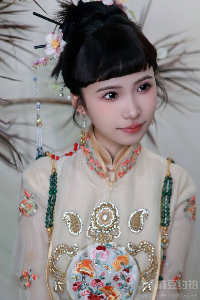 妆容模特