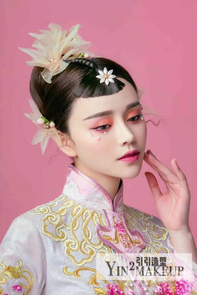 妆容模特