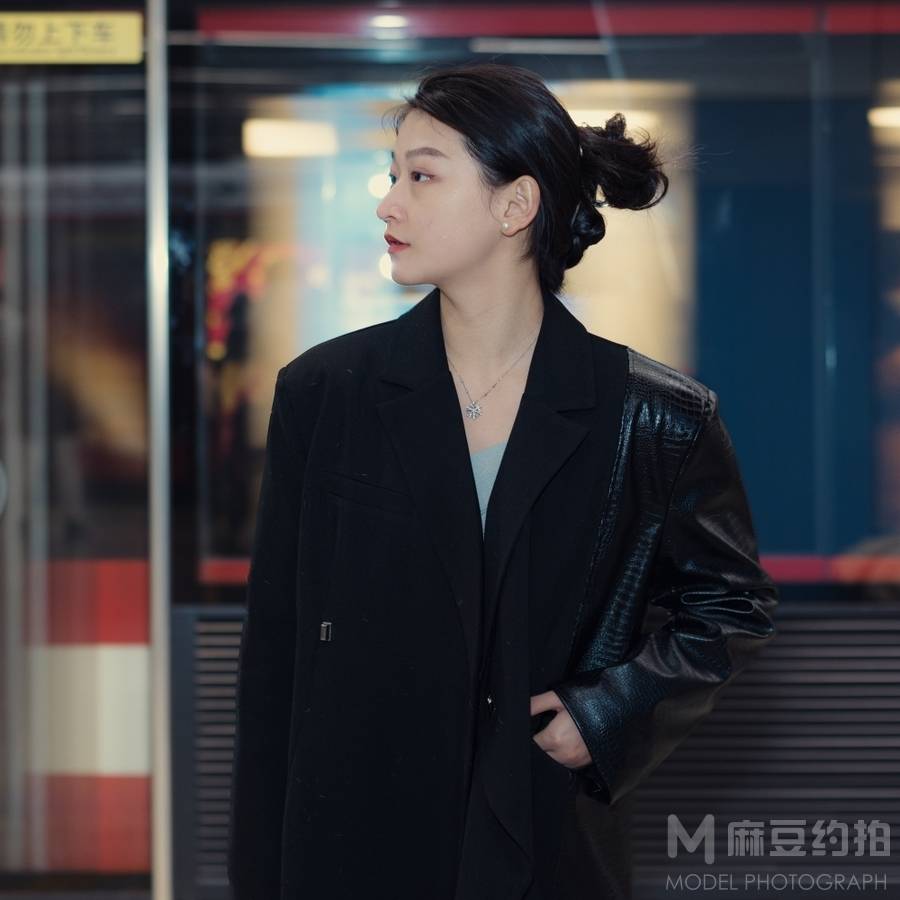 情绪模特