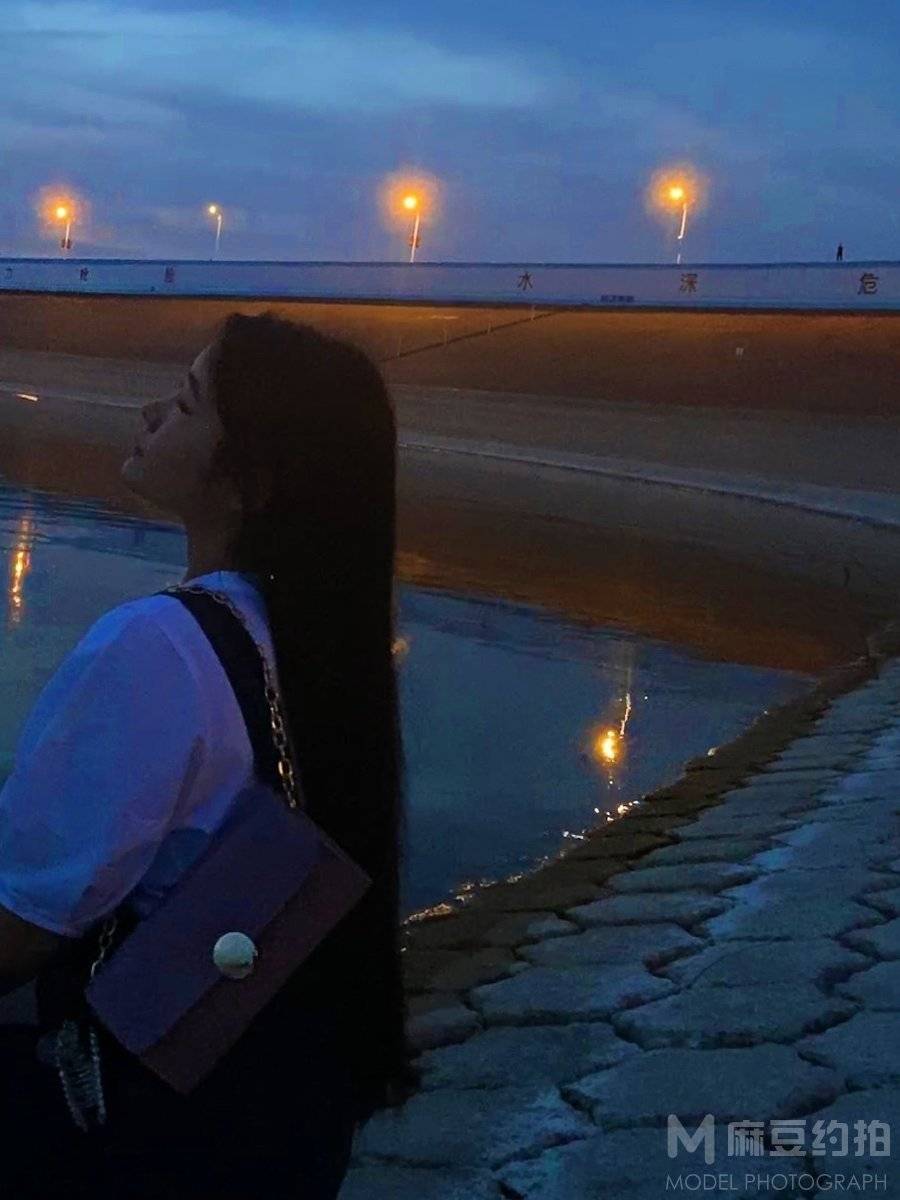 夜景模特